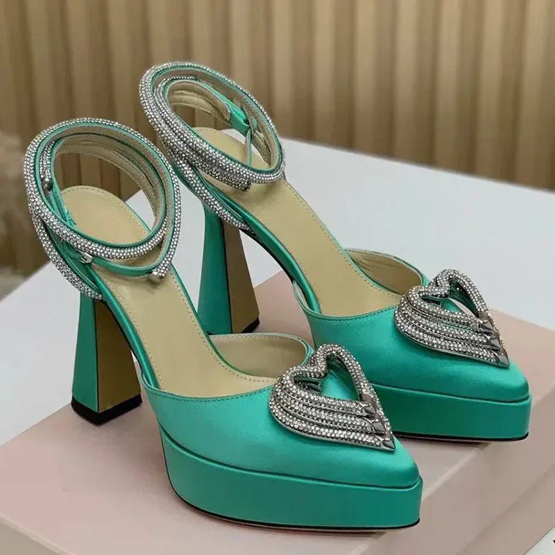 Plataforma de cristal amor dec - Pointed Toe Flat avaliação e preço